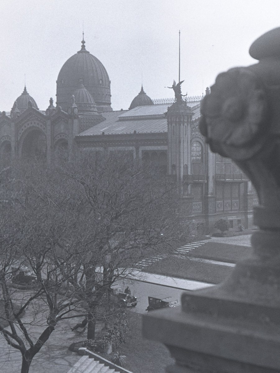 Un fotógrafo en la plaza San&nbsp;Martín